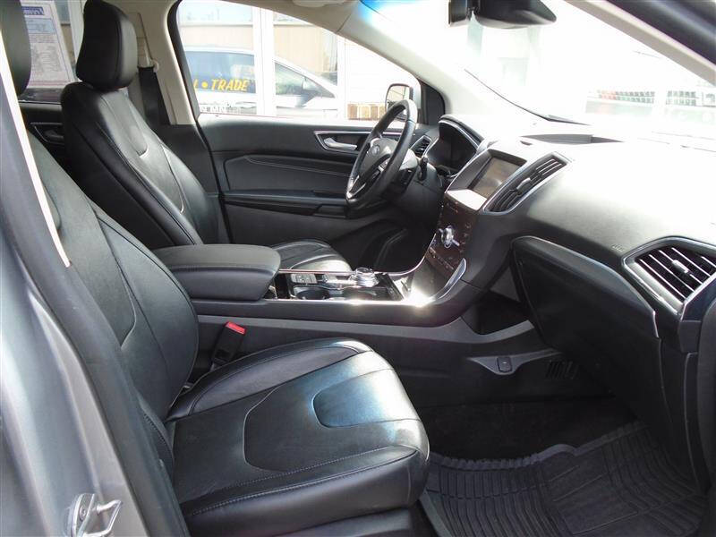 2020 Ford Edge Titanium