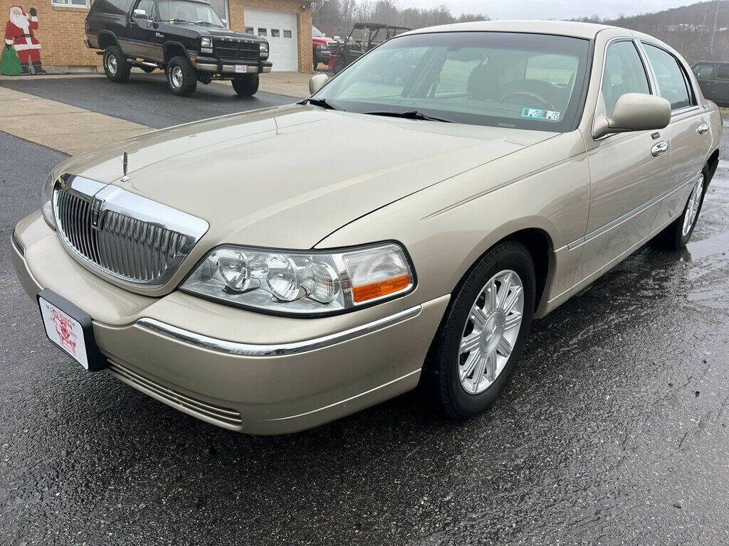 2010 Lincoln Town Car 11