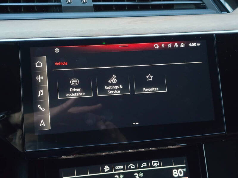 2024 Audi Q8 e-tron quattro Premium Plus