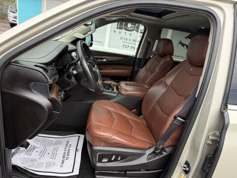 2016 Cadillac Escalade Luxury Collection