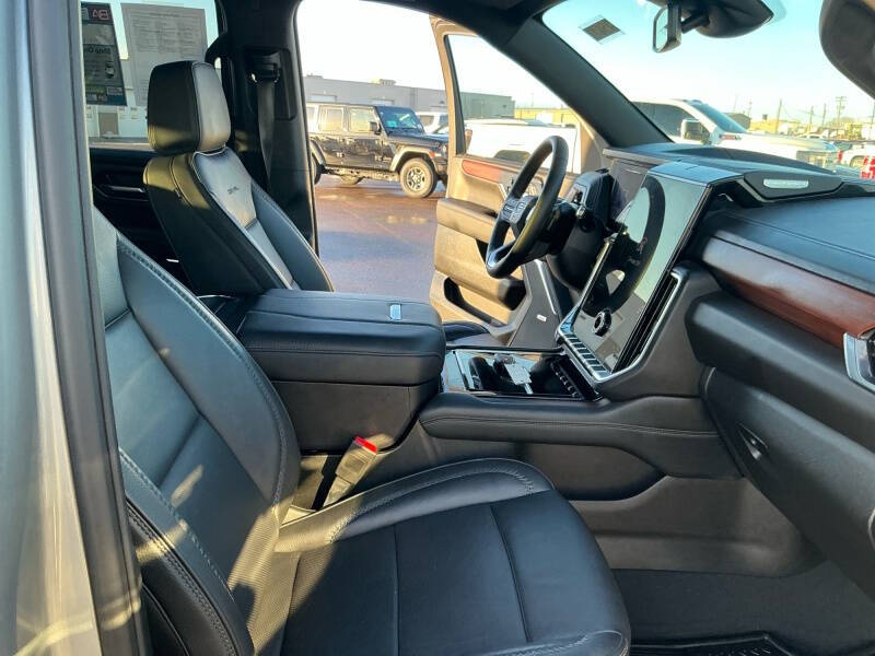 2025 GMC Yukon XL Denali