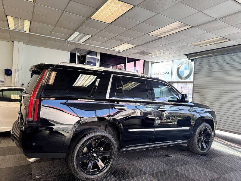 2019 Cadillac Escalade Platinum