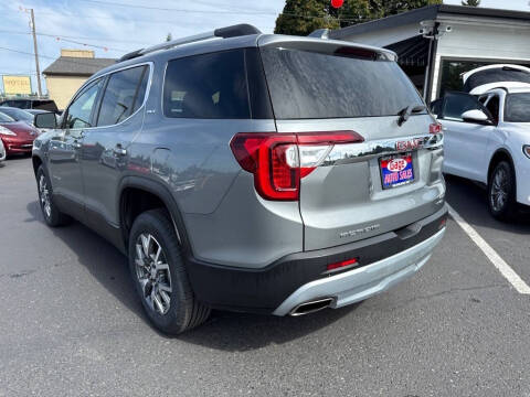 2023 GMC Acadia SLT