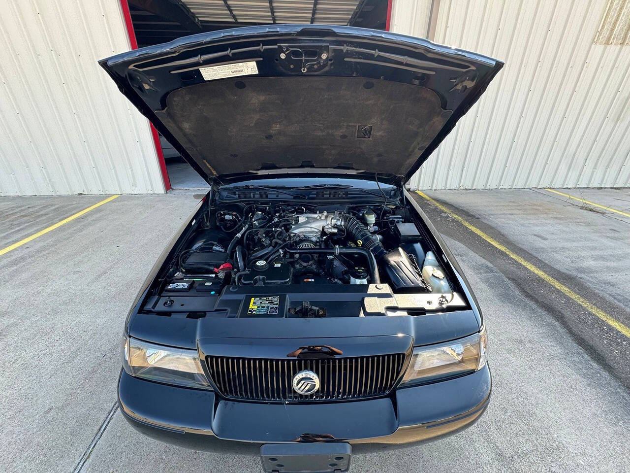 2003 Mercury Marauder for sale at Carnival Car Company in Victoria, TX