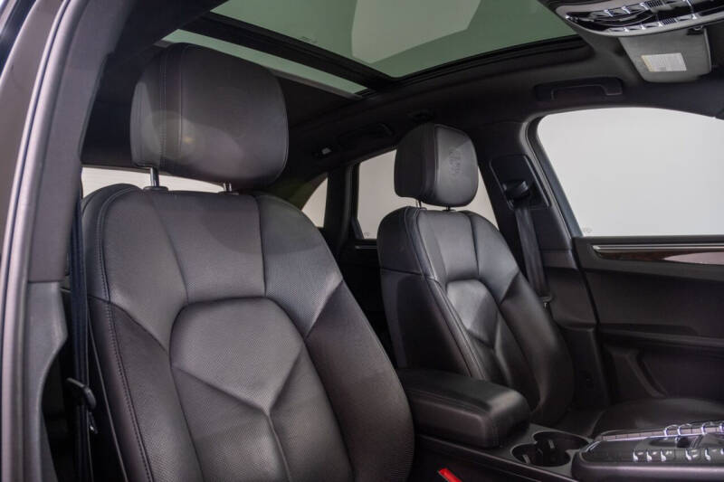 2017 Porsche Macan S