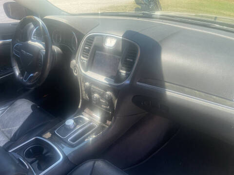 2017 Chrysler 300 C