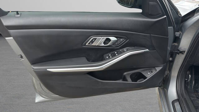 2023 BMW 3 Series 330i