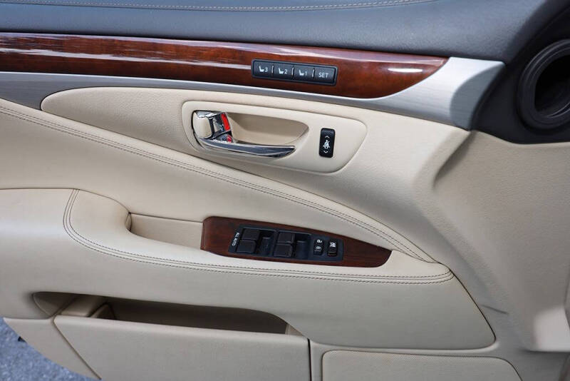 2014 Lexus LS 460