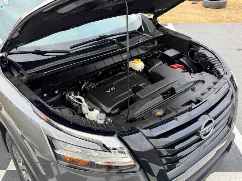 2022 Nissan Pathfinder SV