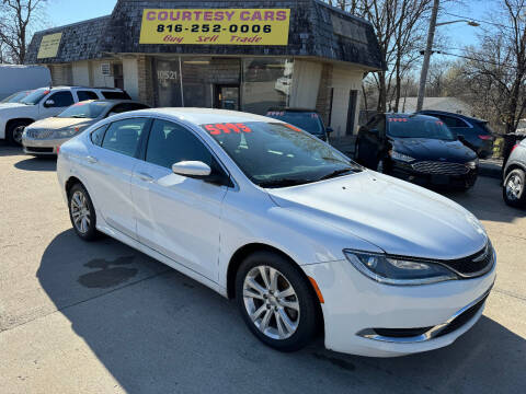 2015 Chrysler 200 for sale at Courtesy Cars in Independence MO