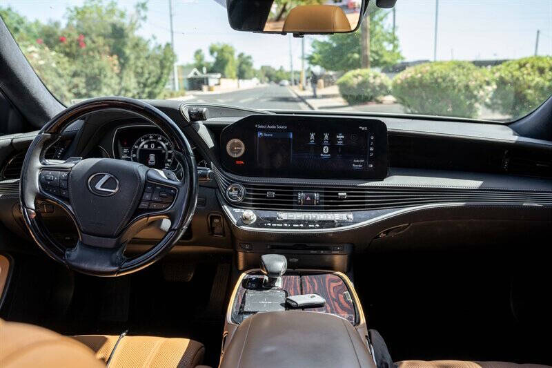 2022 Lexus LS Base - Photo 18