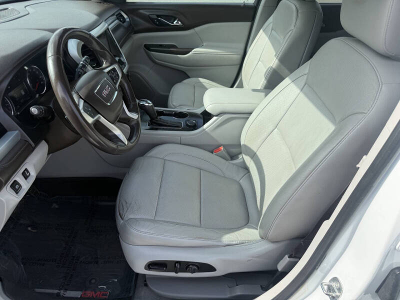2017 GMC Acadia SLT-1