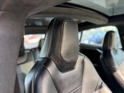 2016 Tesla Model S 90D