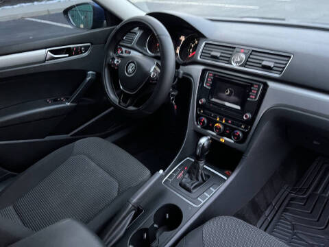 2017 Volkswagen Passat 1.8T S