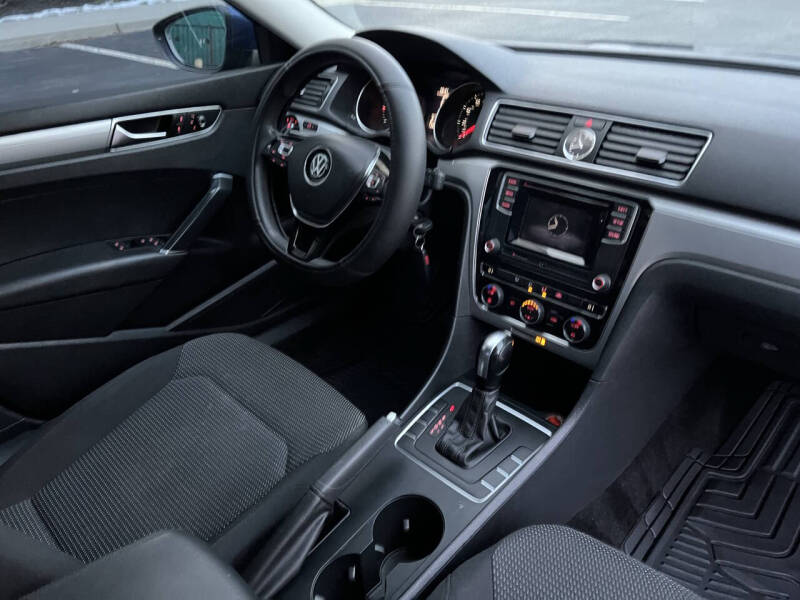 2017 Volkswagen Passat 1.8T S