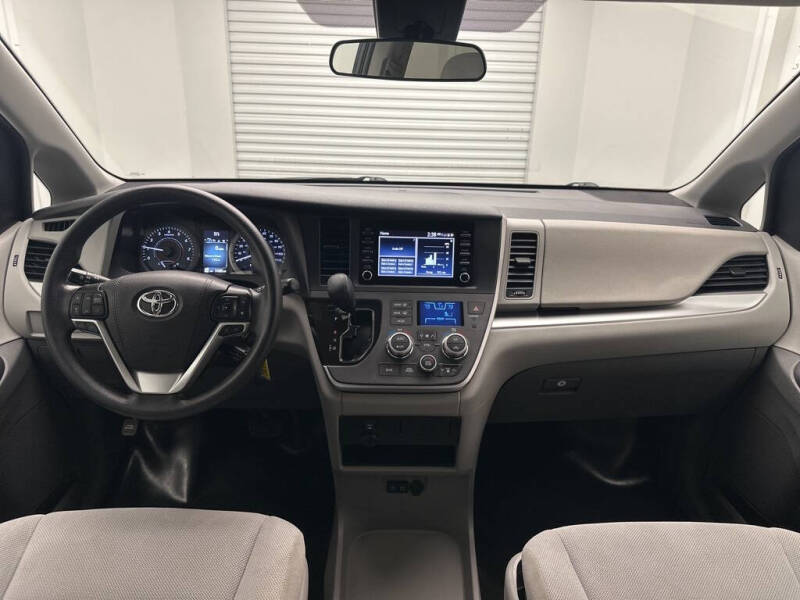 2020 Toyota Sienna L 7-Passenger