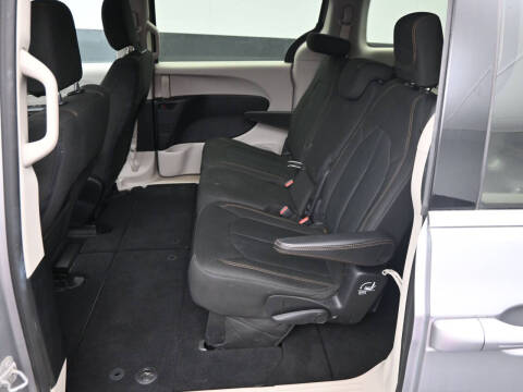 2017 Chrysler Pacifica LX