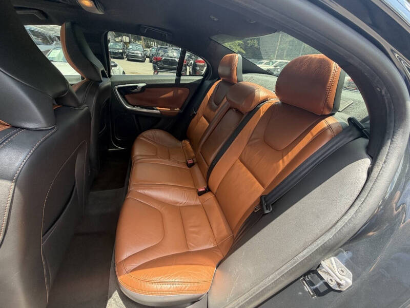 2015 Volvo S60 T5 Drive-E Platinum