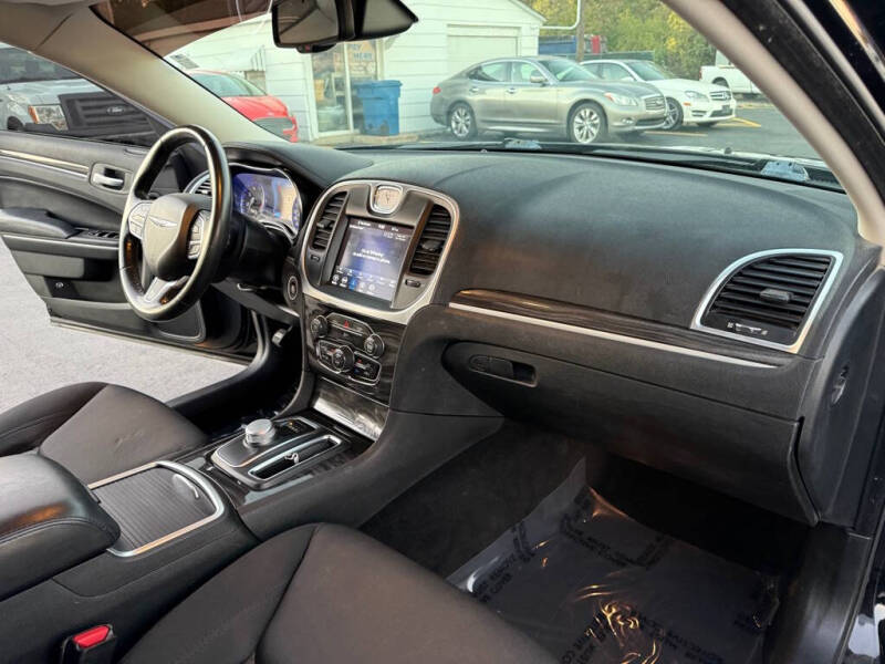 2020 Chrysler 300 Touring