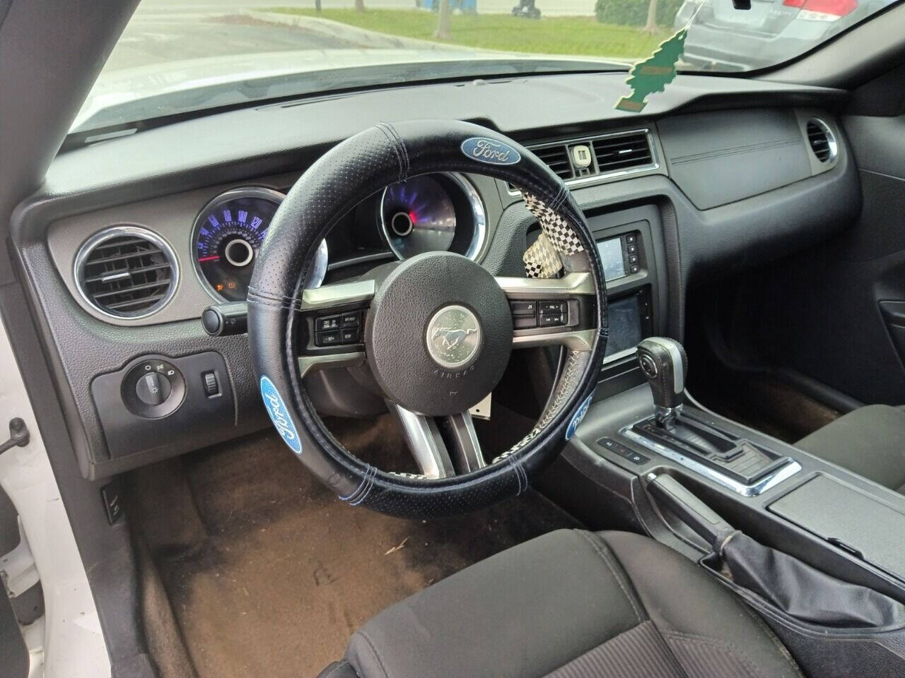 2013 FORD Mustang Convertible - $7,450