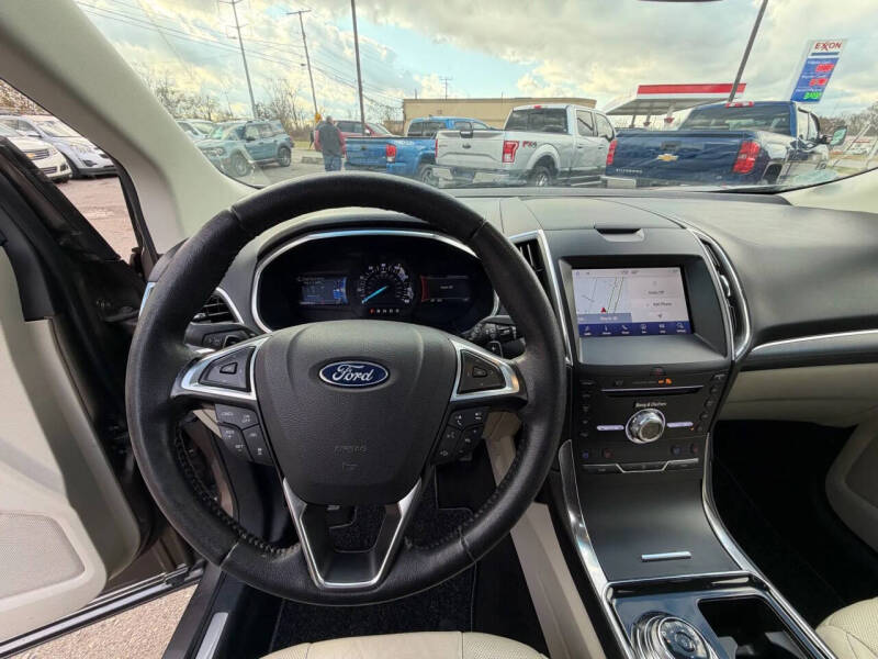 2019 Ford Edge Titanium