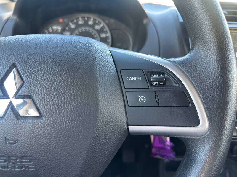 2024 Mitsubishi Mirage ES