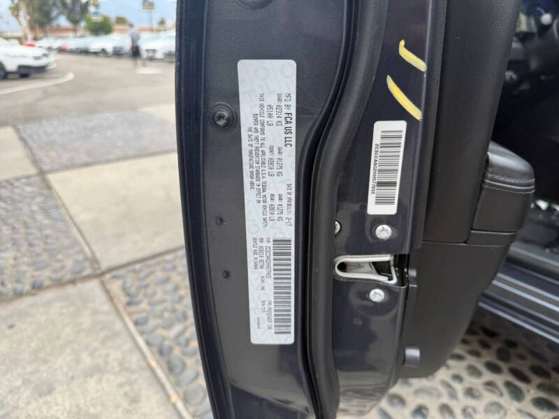 2017 Chrysler 300 Limited