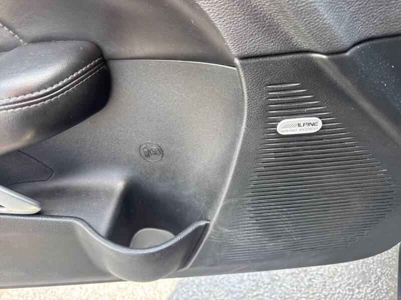 2018 Dodge Challenger SXT Plus