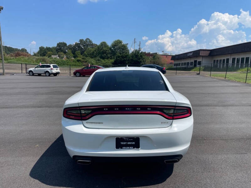 2016 Dodge Charger SXT