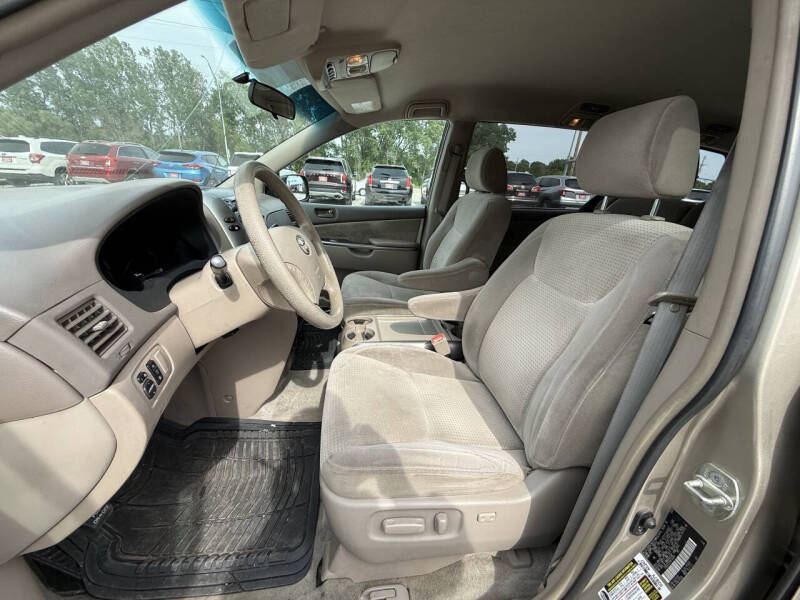 2008 Toyota Sienna LE 7-Passenger