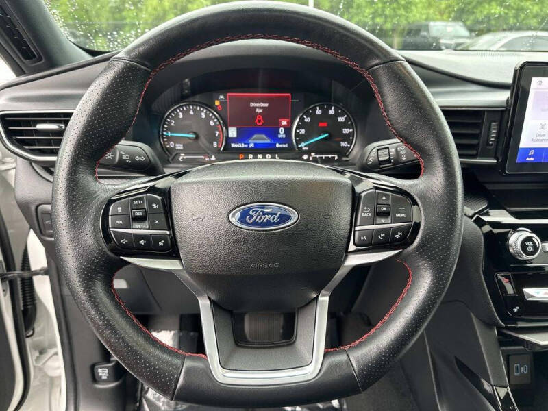 2023 Ford Explorer ST-Line