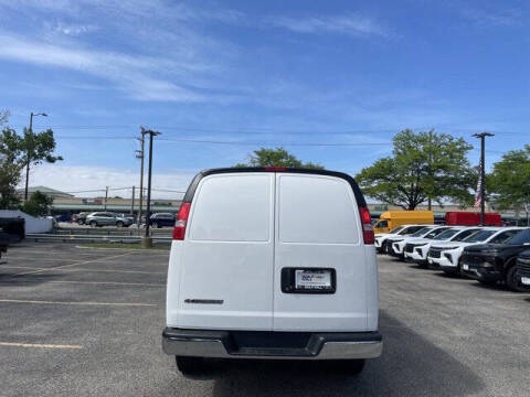 2026 Chevrolet Express 2500