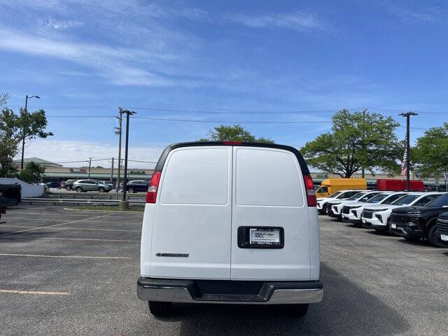2026 Chevrolet Express 2500