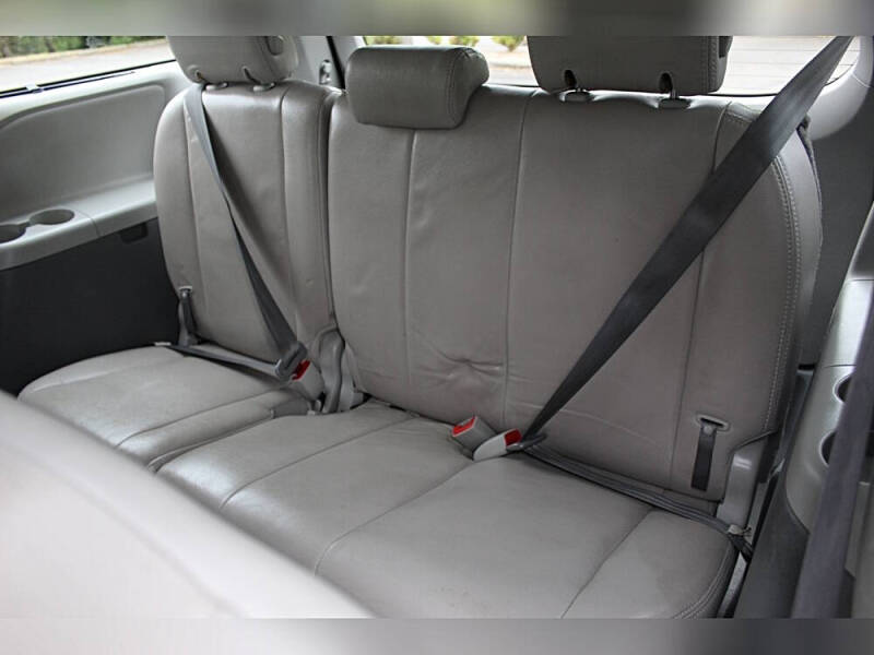 2011 Toyota Sienna