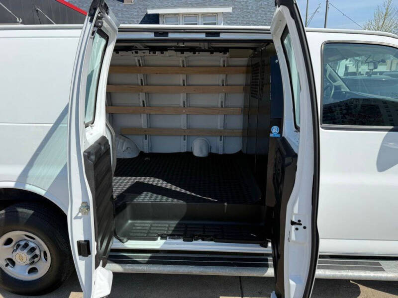2024 Chevrolet Express 2500
