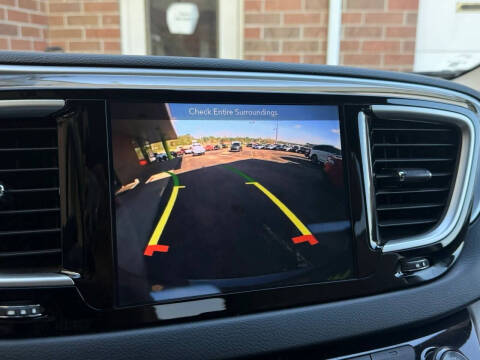 2018 Chrysler Pacifica Hybrid Touring Plus