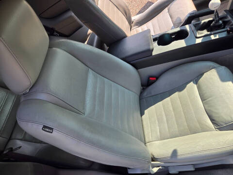 2005 Ford Mustang GT Deluxe