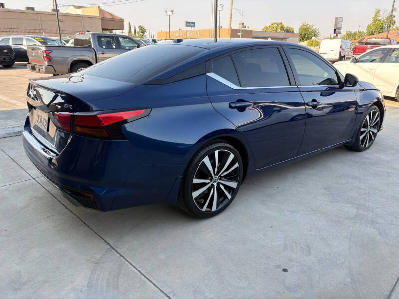 2022 Nissan Altima 2.5 SR