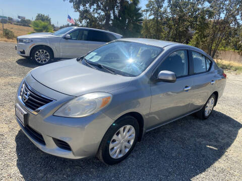 2012 Nissan Versa 1.6 SL