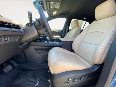 2025 Cadillac XT4 Premium Luxury