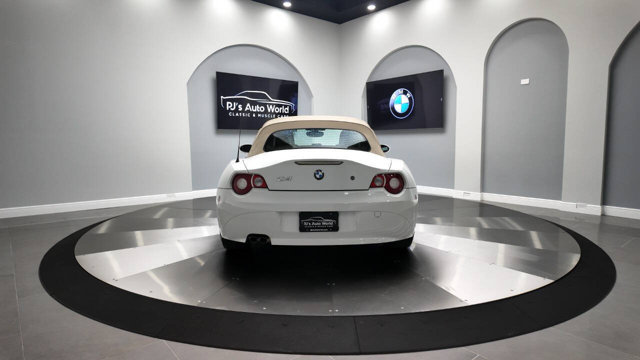 2005 BMW Z4 46