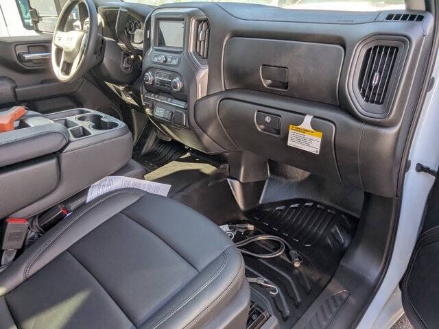 2024 GMC Sierra 3500HD CC