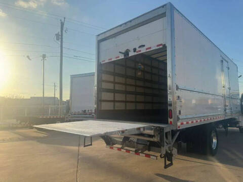 2020 Freightliner M2 106