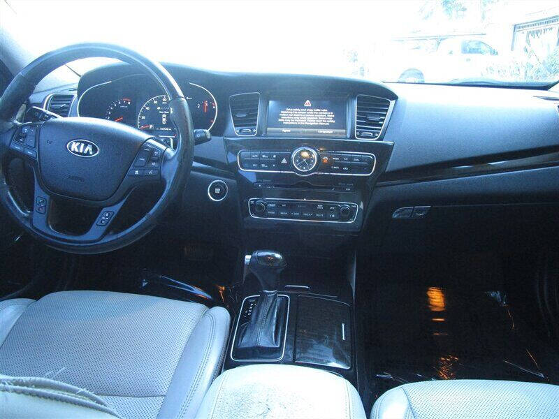 2014 Kia Cadenza Premium