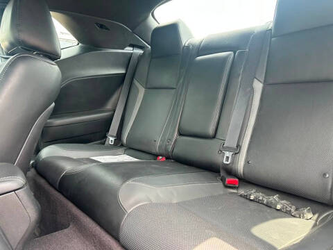 2018 Dodge Challenger SXT Plus