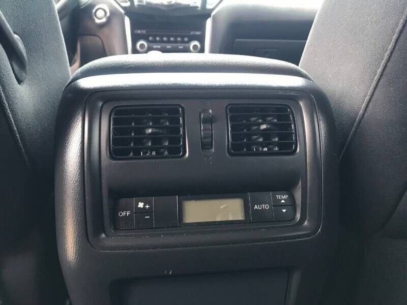 2016 Nissan Pathfinder SL