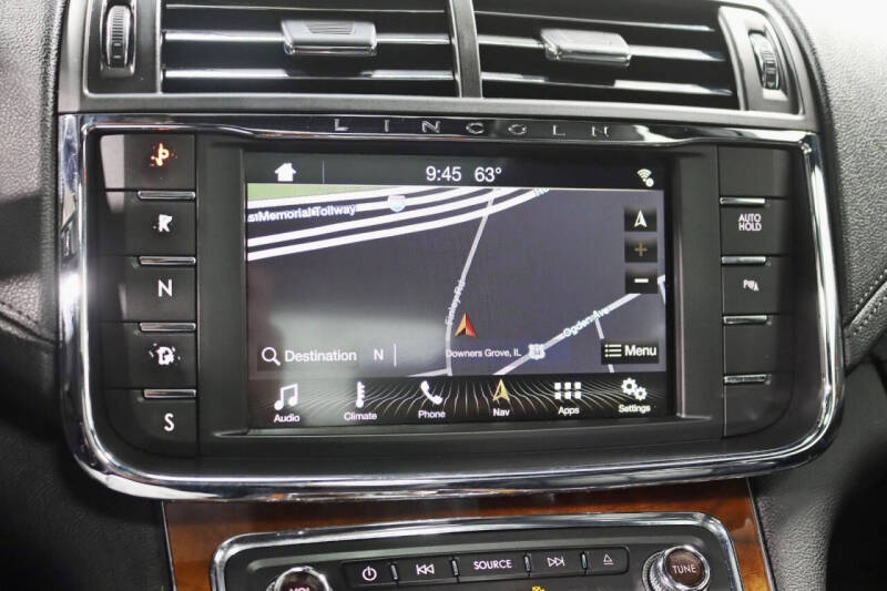 2017 Lincoln Continental Select