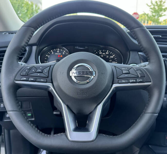 2017 Nissan Rogue SV