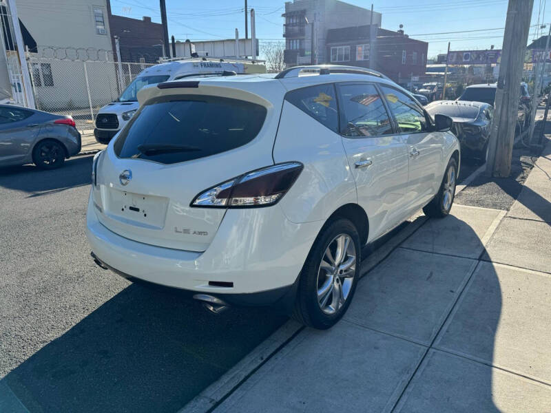 2011 Nissan Murano LE photo 5