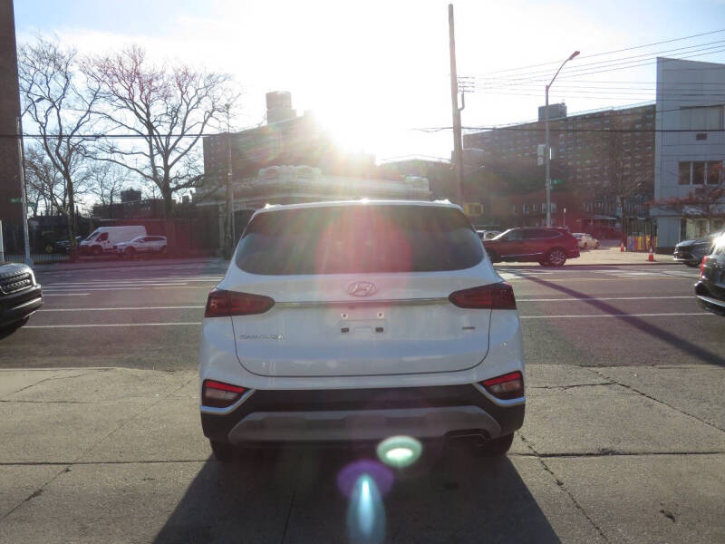 2019 Hyundai Santa Fe SE 2.4L